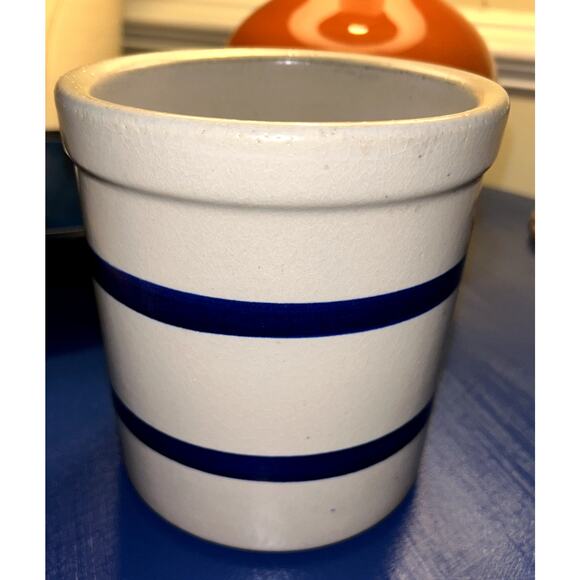 Robinson Ransbottom Roseville Ohio 2qt. Blue and white crock0 - Picture 1 of 5